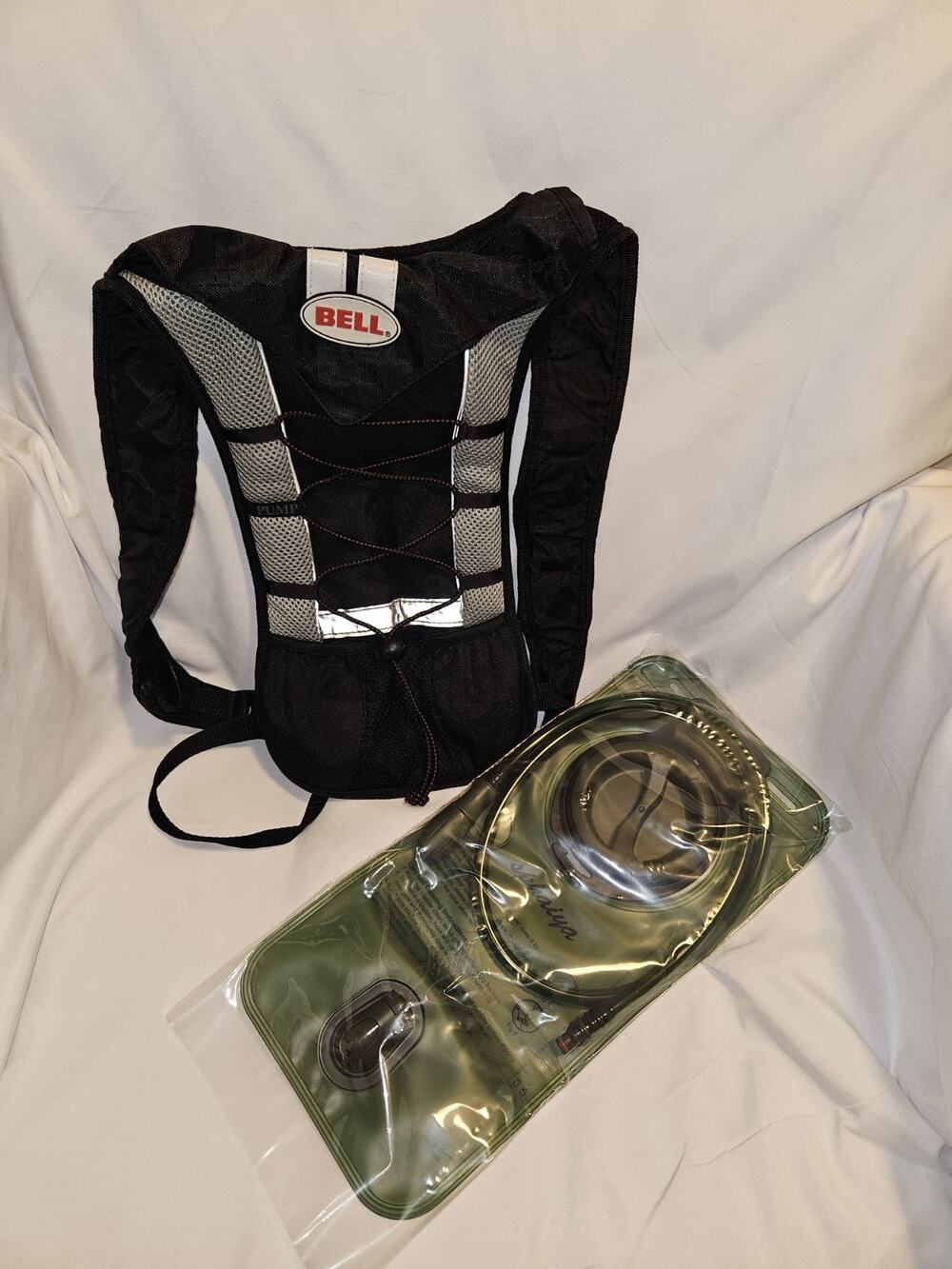 BELL Hydration Backpack Black & Gray With NIB Water Bladder